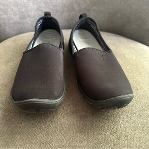 Crocs Flats Black Slip On Shoes Women's Size 7
